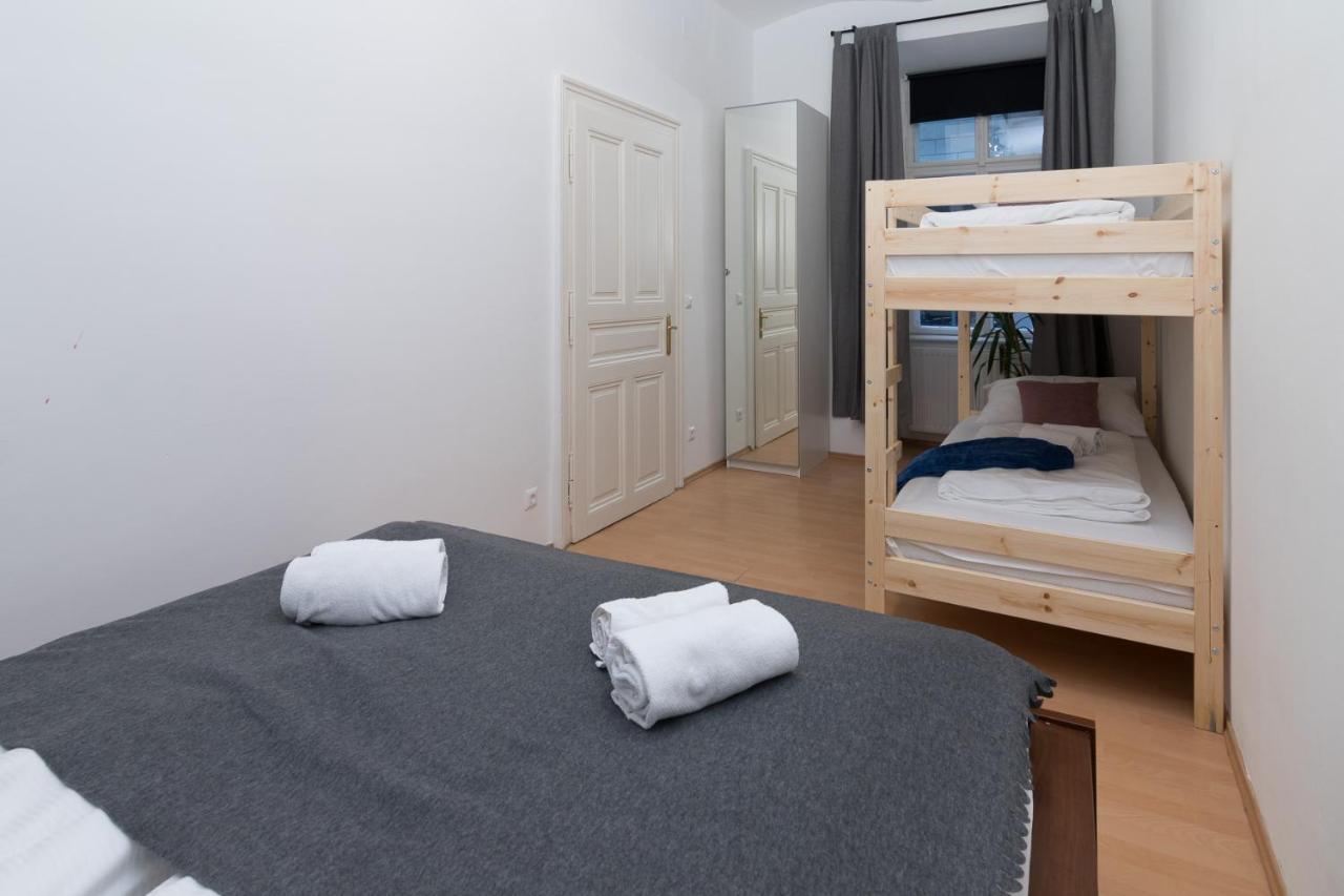 Spacious 2 Bedrooms Apartment In 4Th District Near Karlskirche Viyana Dış mekan fotoğraf